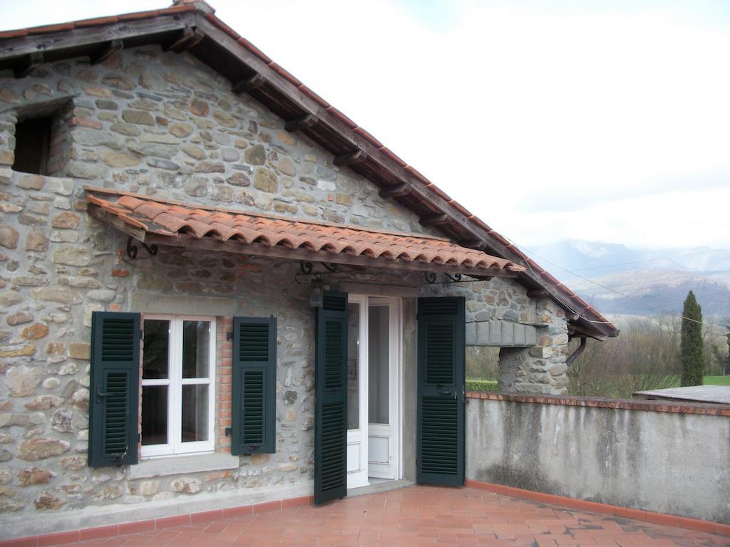 Coriana Apartments & Villas Мулаццо Экстерьер фото